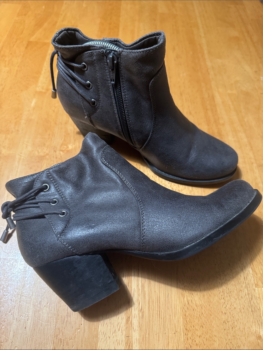 Women’s Ankle Booties in Dark Gray with Block Heel - Size 6